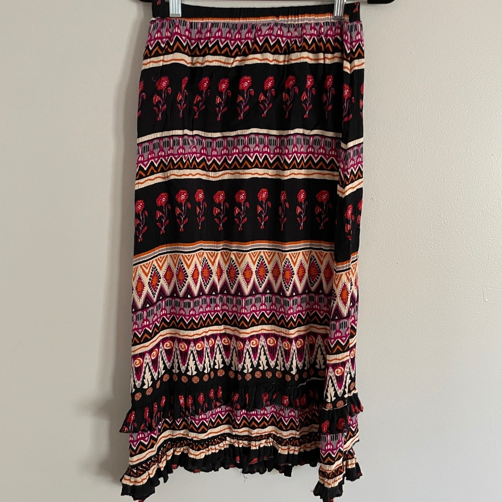 Forever 21 Midi Skirt Womens‎ Small Black Red Boho Ruffle Hem Geometric Festival